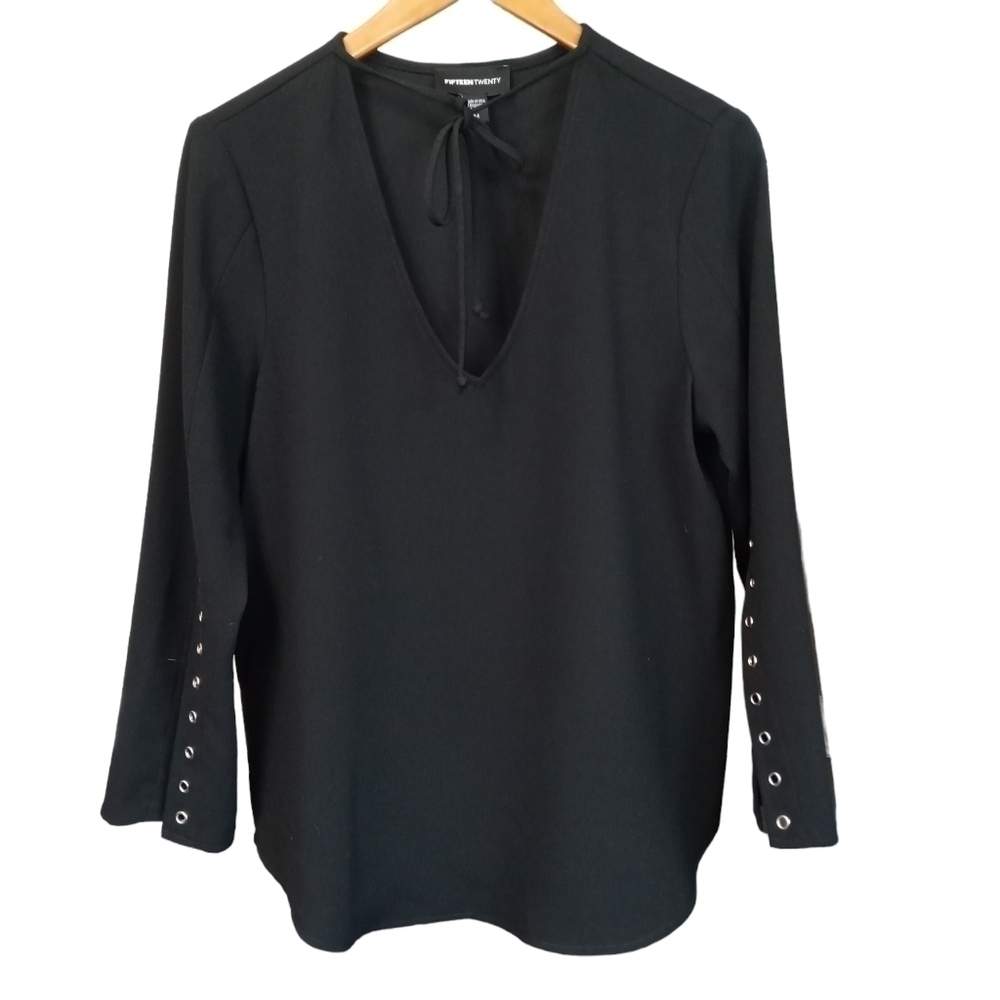 Fifteen Twenty Deep V-neck Blouse Top Statement Sleeves Black Size Medium